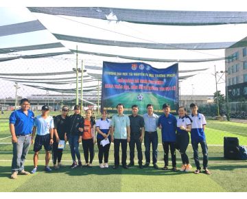 Giải thi đấu bóng đá