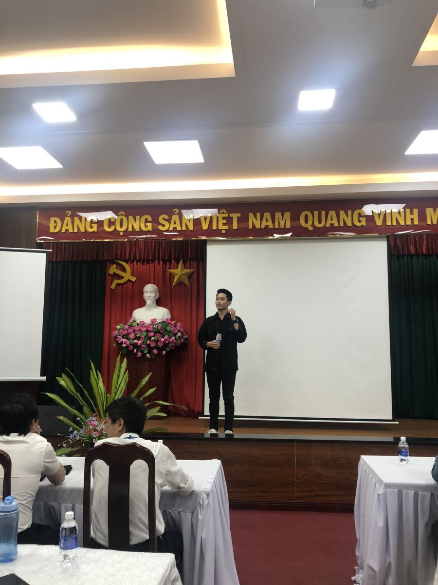 Tiết mục văn nghệ khai mạc chương trình